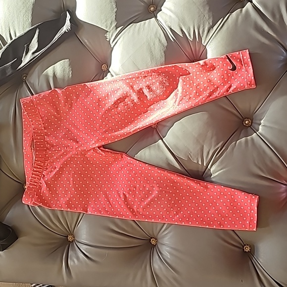 Girls Nike outfit - Picture 3 of 4